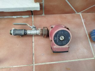 Bomba Grundfos UPS 25-40 130