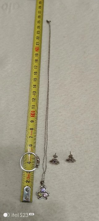 Conjunto plata: collar, anillo y pendientes