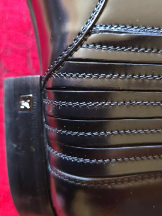 Zapatos Louis Vuitton Talla 9 UK Negros