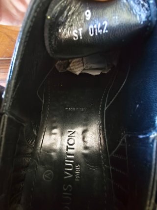 Zapatos Louis Vuitton Talla 9 UK Negros