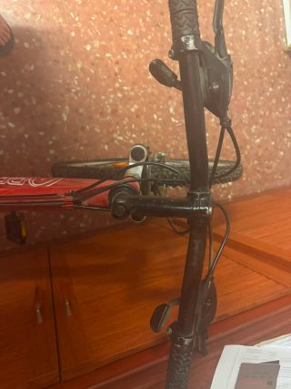 Bicicleta Roja con Faltante