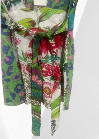 Talla M. Blusa estampada con cinto 2 ELLES.