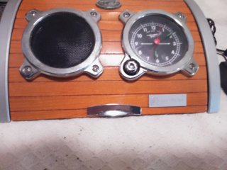 Radio Despertador Vintage Madera y Plata