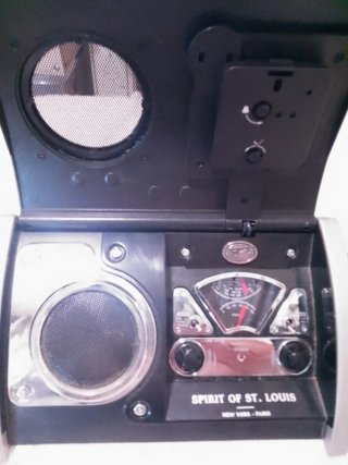 Radio Despertador Vintage Madera y Plata