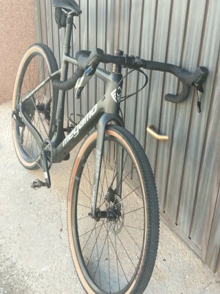 Bicicleta Gravel Carbono Megamo