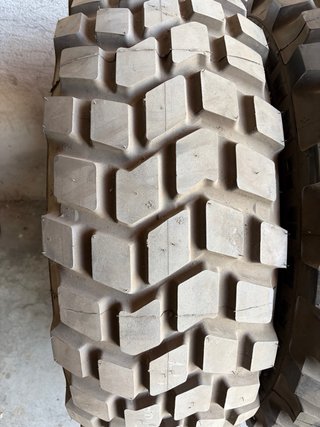 2 Neumáticos Michelin 14.5R20 XS Nuevos
