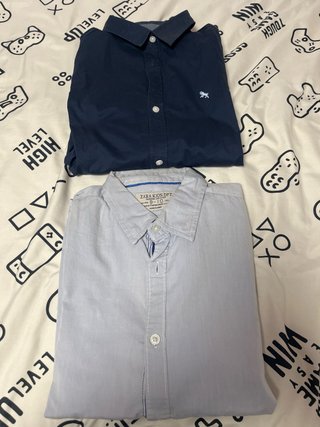 Camisa azul con perro bordado Camisa azul claro