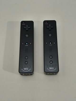 2 Mandos Wii Motion Plus Negros