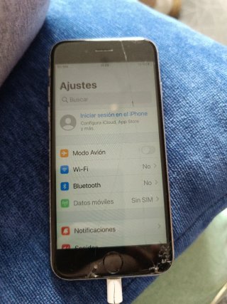 iPhone 6S 16GB Negro/Plata + Fundas