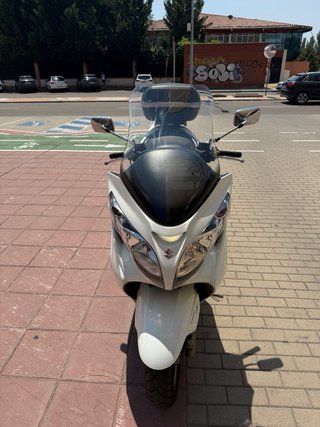 Suzuki Burgman 400 ABS Blanca