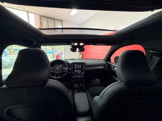 VOLVO XC40 2.0 B3 G Ultra Dark Auto