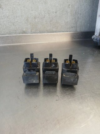 Relés Kymco D402 LGL3 DC12V 20A (3 uds)