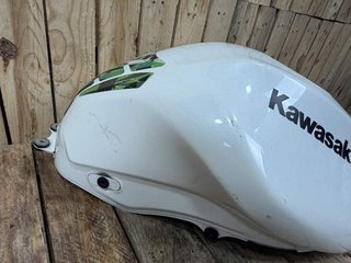 **DEPOSITO COMBUSTIBLE KAWASAKI ER-6N 09-11