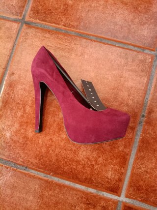 Zapatos de tacón Sisley morados