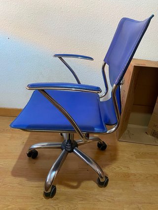 Silla oficina Piqueras y Crespo azul