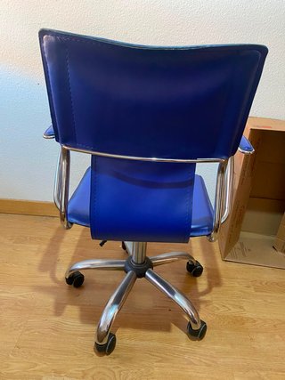 Silla oficina Piqueras y Crespo azul