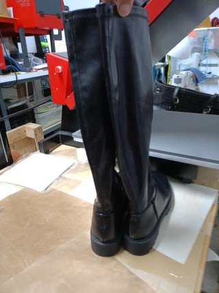 Botas altas negras