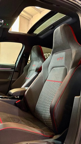 Volkswagen Golf 2024