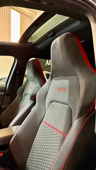 Volkswagen Golf 2024