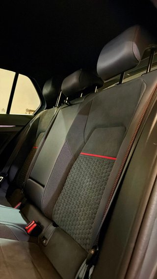 Volkswagen Golf 2024