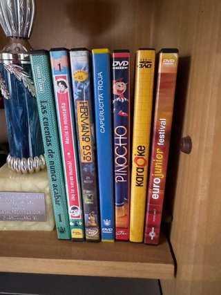 Lote DVDs Infantiles (Español) y Karaoke