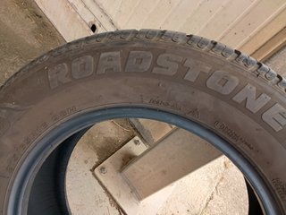 Neumático Roadstone 215/65 R16 98H N'Priz 4S