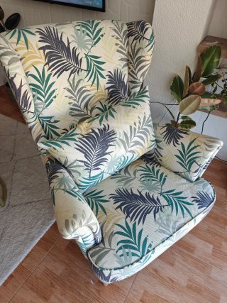 Sillón Ikea hojas verde y multicolor