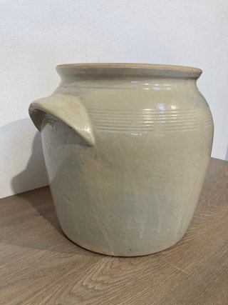 Jarrón antiguo de cerámica