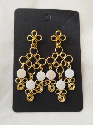 Pendientes flamenca o fiesta alambre y nácar