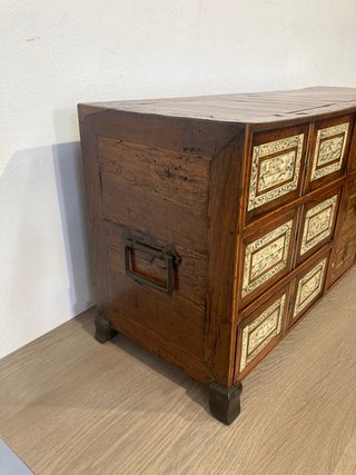 Antiguo bargueño siglo XVII cacería