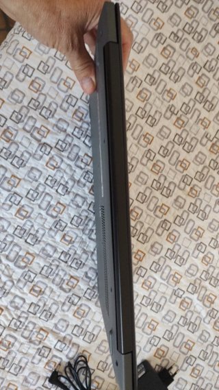 Portatile Lenovo da 15 pollici spettacolare!