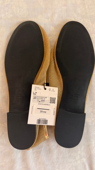 Bailarinas doradas Mango