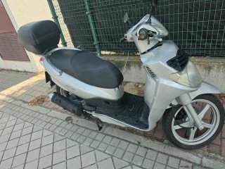 Moto SYM 125 Scooter Plata 2007