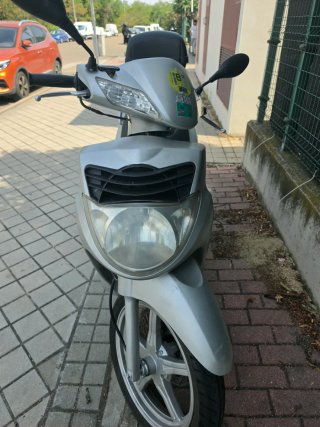 Moto SYM 125 Scooter Plata 2007