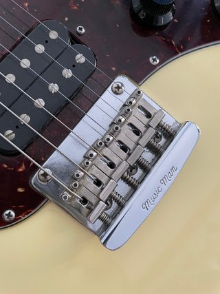 Musicman Silhouette Special Guitarra Eléctrica