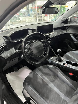 Peugeot 2008 2021