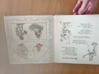 Carrusel un libro antiguo con mágicas imágenes