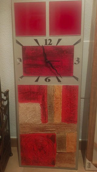 Reloj de pared moderno