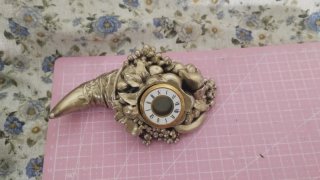 Cornucopia EPNS con orologio e frutta
