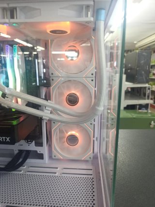 PC Gaming RTX 4070 + R7 Huracán