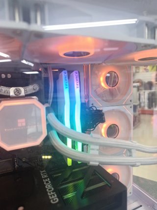 PC Gaming RTX 4070 + R7 Huracán