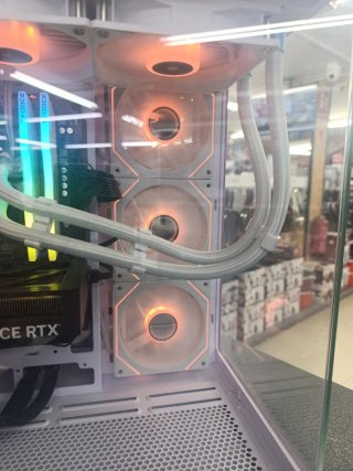 PC Gaming RTX 4070 + R7 Huracán