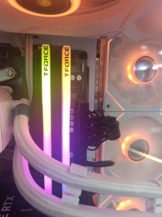 PC Gaming RTX 4070 + R7 Huracán