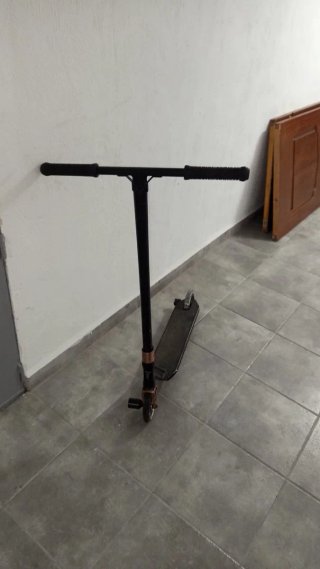 Patinete negro