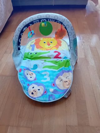 Gimnasio Fisher Price 2 en 1 actividades