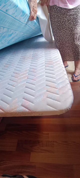 Cama 150 + Somier + Cómoda + Mesilla