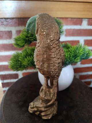 Papagayo de adorno bronce y jade