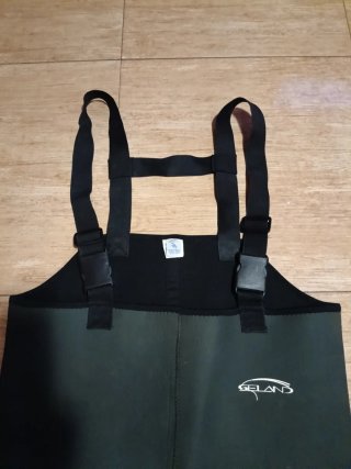 Traje vadeador pesca neopreno + 2 pares dé aletas