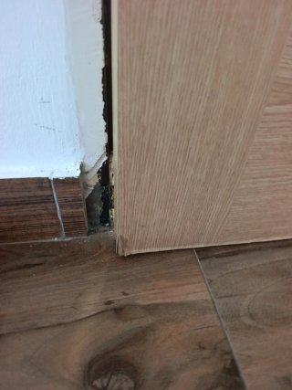 Puerta corredera de madera