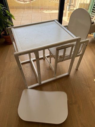 Trona convertible en mesa y silla